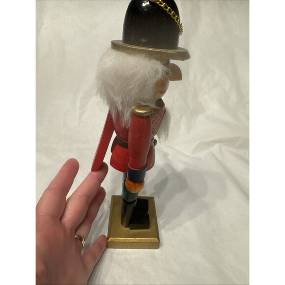 Wooden Knight/Soldier Nutcracker Approx 10 To 10-1/2” Tall - Picture 6 of 11